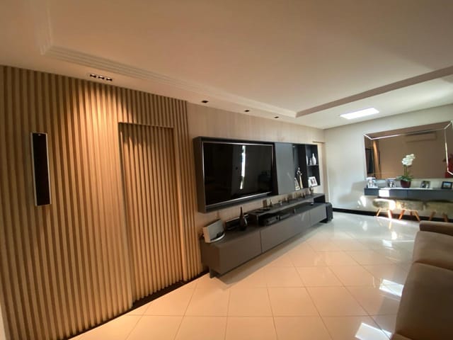 Casa com 308m² 5 quartos e 7 banheiros, à venda, no bairro Vila Valqueire em Rio de Janeiro
