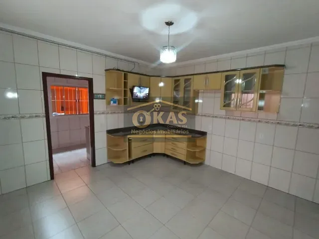 Casa com 250m² 3 quartos e 3 banheiros, à venda, no bairro Jardim Caiubi em Itaquaquecetuba