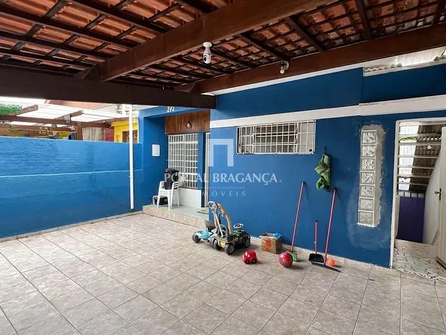 Casa com 140m² 2 quartos e 1 banheiro, à venda, no bairro Jardim Nova Bragança em Bragança Paulista
