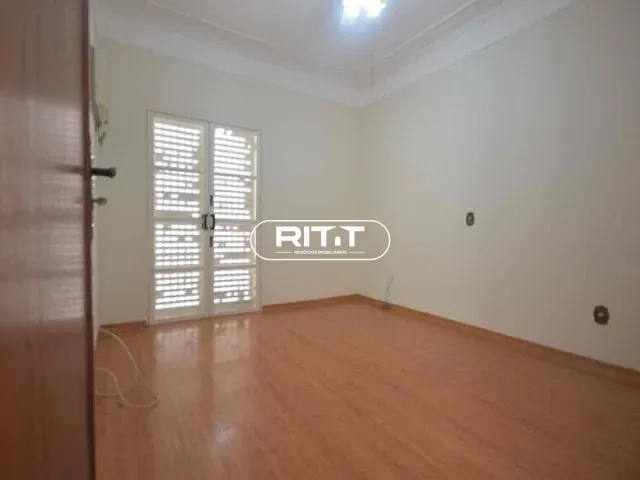 Casa com 288m² 4 quartos e 4 banheiros, à venda, no bairro Jardim Nova Europa em Campinas