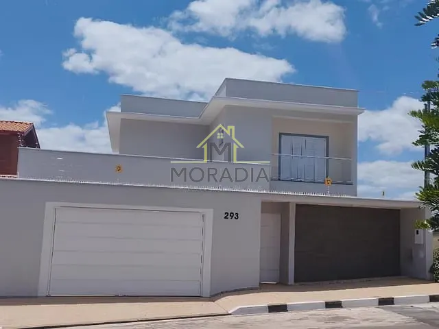 Casa 2 quartos e 3 banheiros, à venda, no bairro Nova Floresta IV em Guaxupé