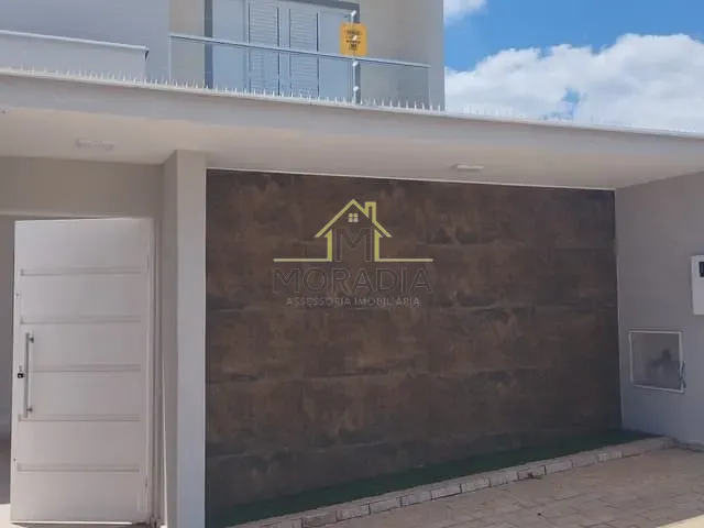 Casa 2 quartos e 3 banheiros, à venda, no bairro Nova Floresta IV em Guaxupé