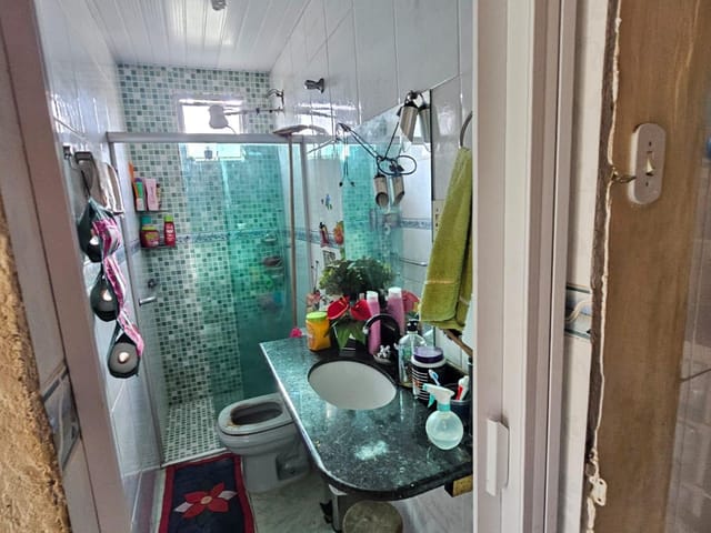 Casa 2 quartos e 1 banheiro, à venda, no bairro Primeiro de Maio em Belo Horizonte