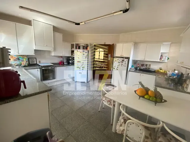 Casa com 224m² 4 quartos e 4 banheiros, à venda, no bairro Jardim América em Bauru