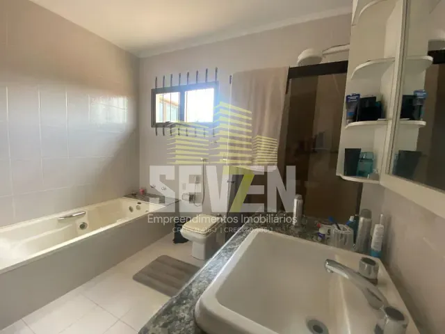 Casa com 224m² 4 quartos e 4 banheiros, à venda, no bairro Jardim América em Bauru