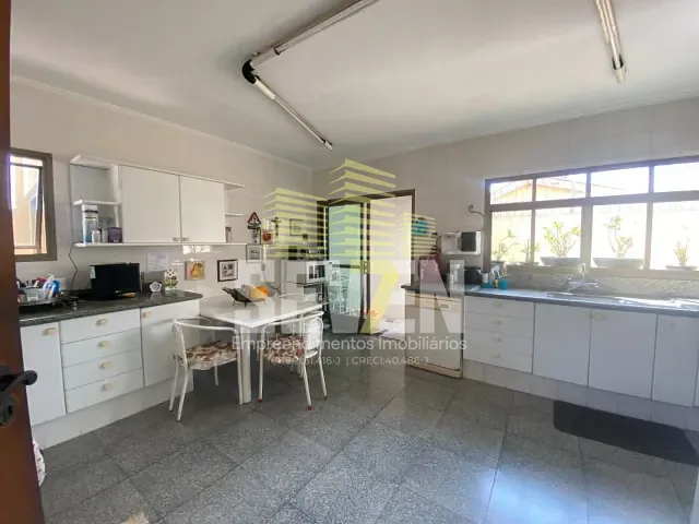 Casa com 224m² 4 quartos e 4 banheiros, à venda, no bairro Jardim América em Bauru