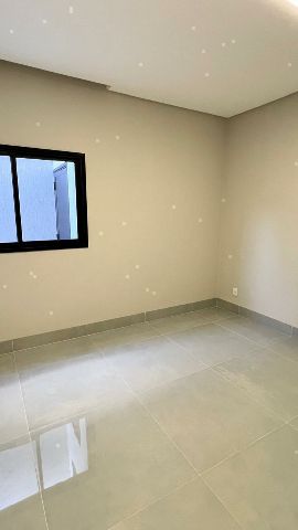 Casa 3 quartos e 5 banheiros, à venda, no bairro Jardim Vila Boa em Goiânia
