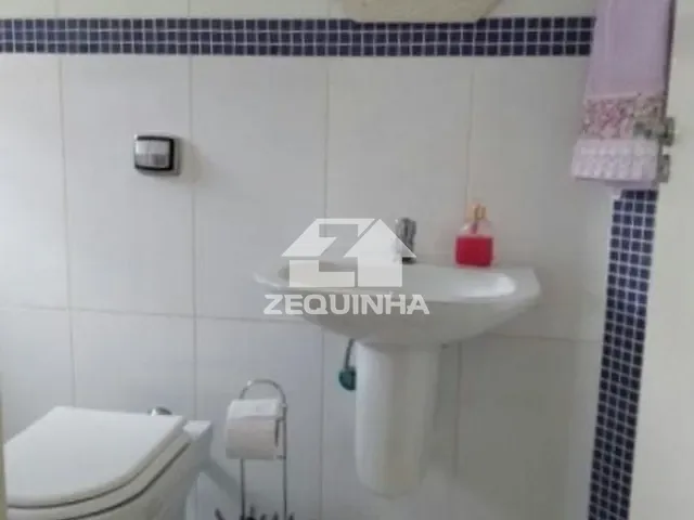 Casa com 450m² 3 quartos e 6 banheiros, à venda, no bairro City Bussocaba em Osasco