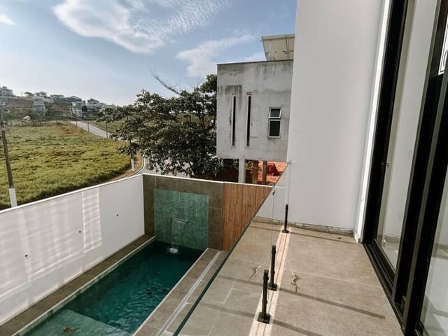 Casa com 431m² 4 quartos e 5 banheiros, à venda, no bairro Lagoa em Macaé