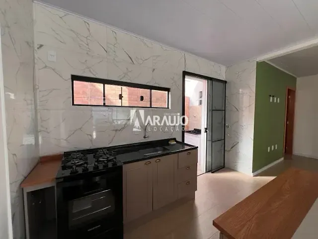 Casa 1 quarto e 1 banheiro, para alugar, no bairro Centro em Itajaí