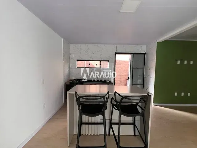 Casa 1 quarto e 1 banheiro, para alugar, no bairro Centro em Itajaí