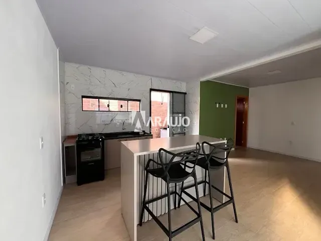 Casa 1 quarto e 1 banheiro, para alugar, no bairro Centro em Itajaí