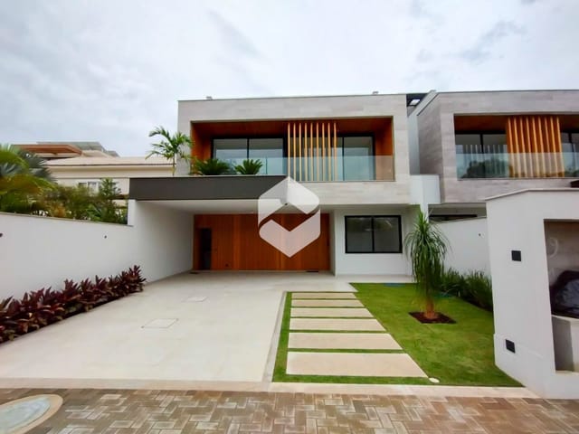 Casa com 400m² 4 quartos e 5 banheiros, à venda, no bairro Barra da Tijuca em Rio de Janeiro
