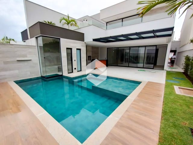 Casa com 400m² 4 quartos e 5 banheiros, à venda, no bairro Barra da Tijuca em Rio de Janeiro