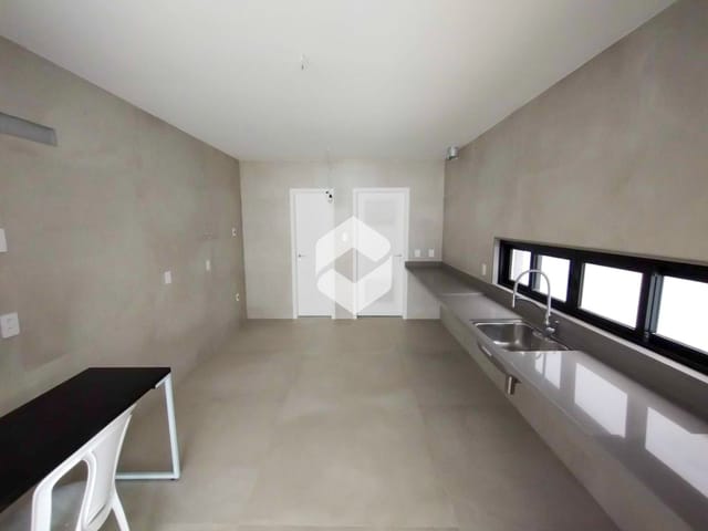 Casa com 400m² 4 quartos e 5 banheiros, à venda, no bairro Barra da Tijuca em Rio de Janeiro