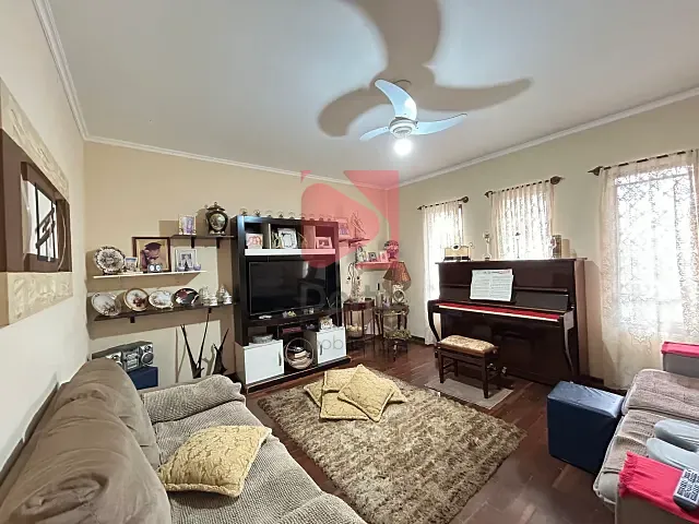 Casa 3 quartos e 1 banheiro, à venda, no bairro Cidade Jardim em Pirassununga