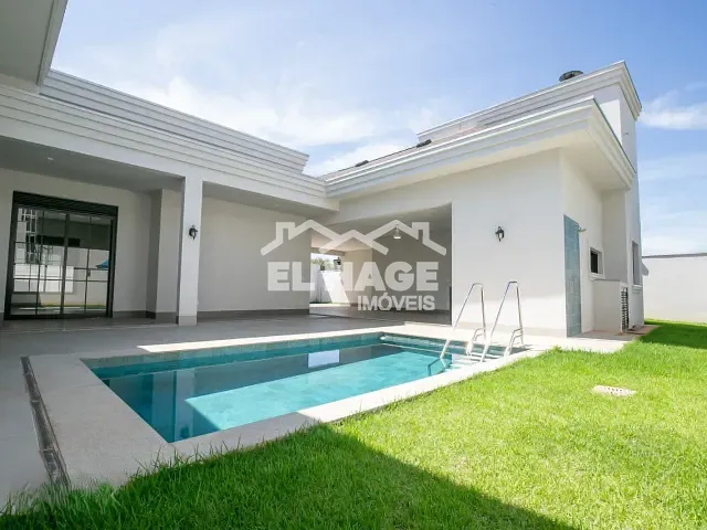 Casa com 719m² 4 quartos e 5 banheiros, à venda, no bairro Jardim Itália em Cuiabá