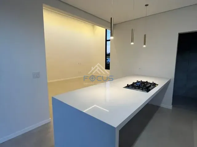 Casa com 280m² 3 quartos e 4 banheiros, à venda, no bairro Jacaré em Cabreúva