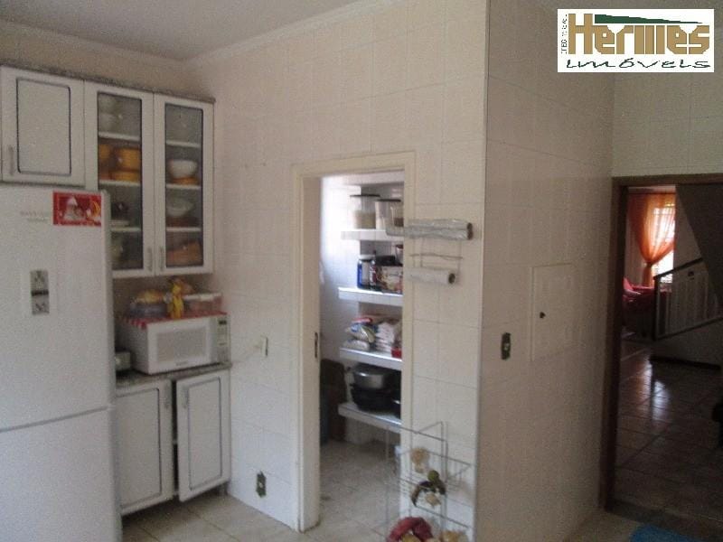 Casa, 4 quartos, 330 m² - Foto 3