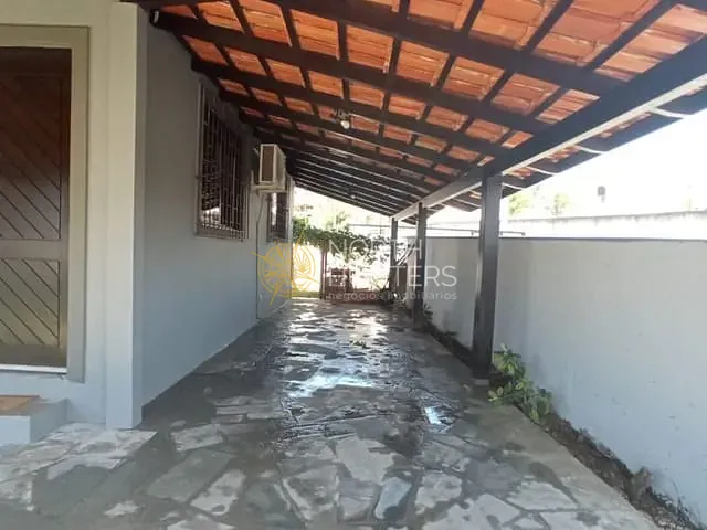 Casa com 350m² 3 quartos e 3 banheiros, à venda, no bairro Cacupé em Florianópolis