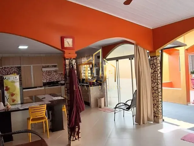 Casa com 360m² 4 quartos e 3 banheiros, à venda, no bairro Altos do Coxipó em Cuiabá