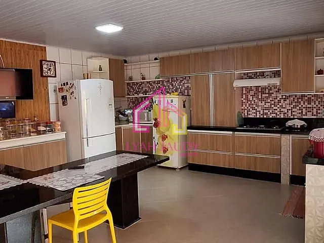 Casa com 360m² 4 quartos e 3 banheiros, à venda, no bairro Altos do Coxipó em Cuiabá
