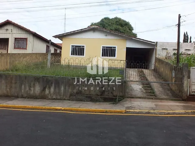 Casa com 390m² 3 quartos e 1 banheiro, à venda ou para alugar, no bairro Jardim São Pedro em Apucarana