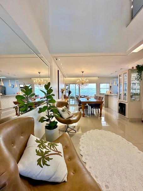 Sobrado à venda no Condominio Ilha de Alegranza com 4 suites - Jardim Mariliza, Goiânia, GO