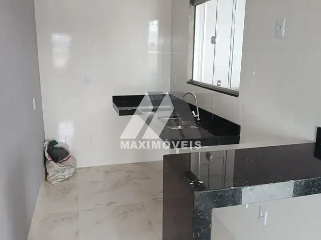 Casa 2 quartos e 1 banheiro, para alugar, no bairro São Francisco em Araçuaí
