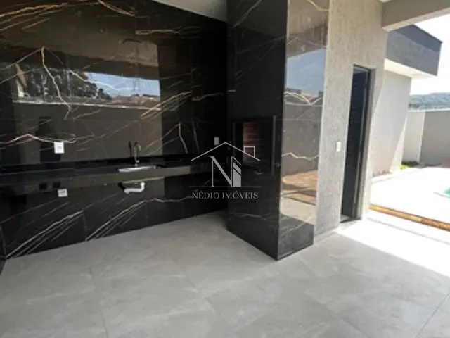 Casa com 240m² 3 quartos e 2 banheiros, à venda, no bairro Pindobas em Maricá
