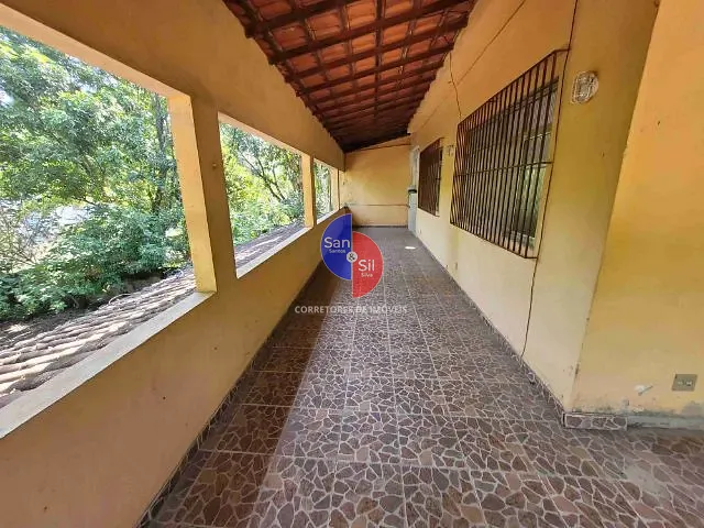 Casa com 925m² 2 quartos e 2 banheiros, à venda, no bairro Baía Branca (Praia de Mauá) em Magé