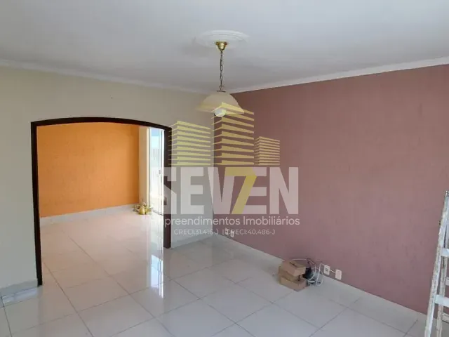 Casa com 200m² 2 quartos e 2 banheiros, à venda, no bairro Vila Seabra em Bauru