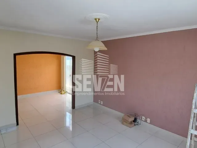 Casa com 200m² 2 quartos e 2 banheiros, à venda, no bairro Vila Seabra em Bauru