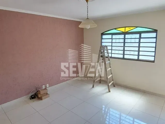 Casa com 200m² 2 quartos e 2 banheiros, à venda, no bairro Vila Seabra em Bauru
