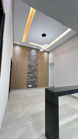 Casa com 180m² 3 quartos e 5 banheiros, à venda, no bairro Jardim Nova Era em Aparecida de Goiânia