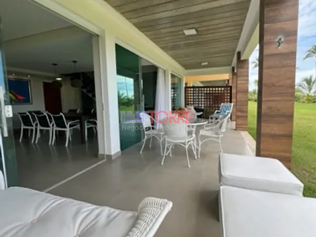 Casa 5 quartos e 6 banheiros, à venda, no bairro Nossa Senhora da Vitória em Ilhéus
