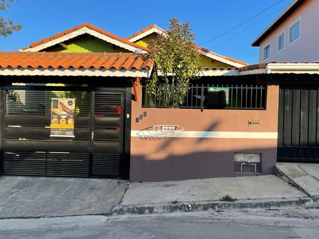 Casa à venda, no bairro Cachoeira em Extrema