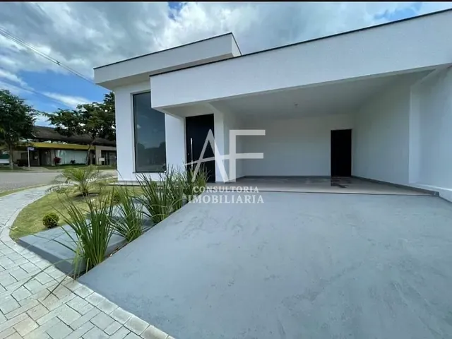 Casa com 300m² 3 quartos e 5 banheiros, à venda, no bairro Jardim Santa Teresa em Taubaté