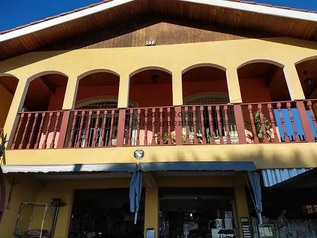 Casa com 350m² 2 quartos e 4 banheiros, à venda, no bairro Parque Santo Antonio em Jacareí