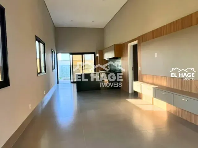 Casa com 250m² 3 quartos e 4 banheiros, à venda, no bairro Loteamento Salvador Costa Marques em Cuiabá