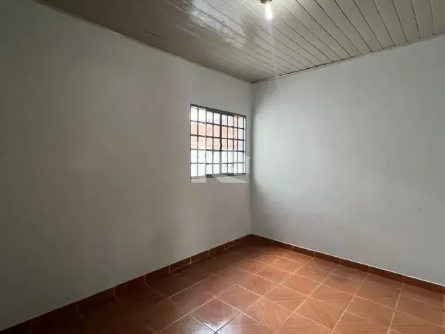 Casa com 160m² 3 quartos e 1 banheiro, à venda, no bairro Jardim Monte Carlo em Rolândia