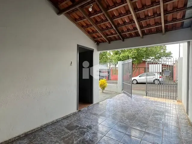 Casa com 160m² 3 quartos e 1 banheiro, à venda, no bairro Jardim Monte Carlo em Rolândia