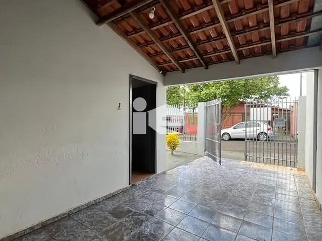 Casa com 160m² 3 quartos e 1 banheiro, à venda, no bairro Jardim Monte Carlo em Rolândia