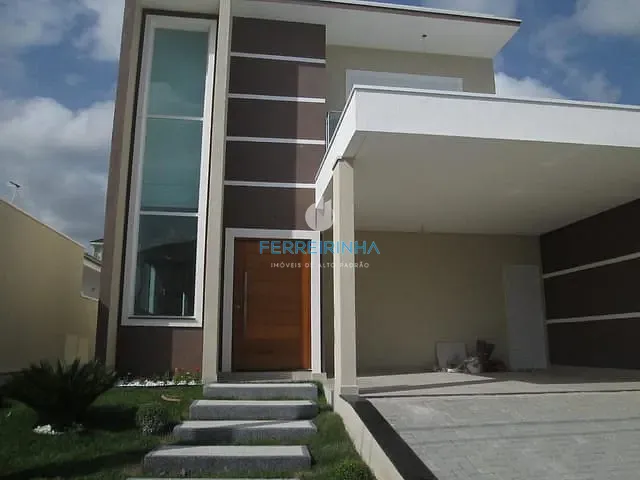 Casa com 250m² 4 quartos e 2 banheiros, para alugar, no bairro Urbanova em São José dos Campos