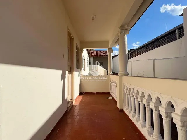 Casa 6 quartos e 1 banheiro, para alugar, no bairro Centro em Pederneiras