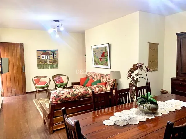Casa com 124m² 3 quartos e 4 banheiros, à venda, no bairro Alto em Teresópolis