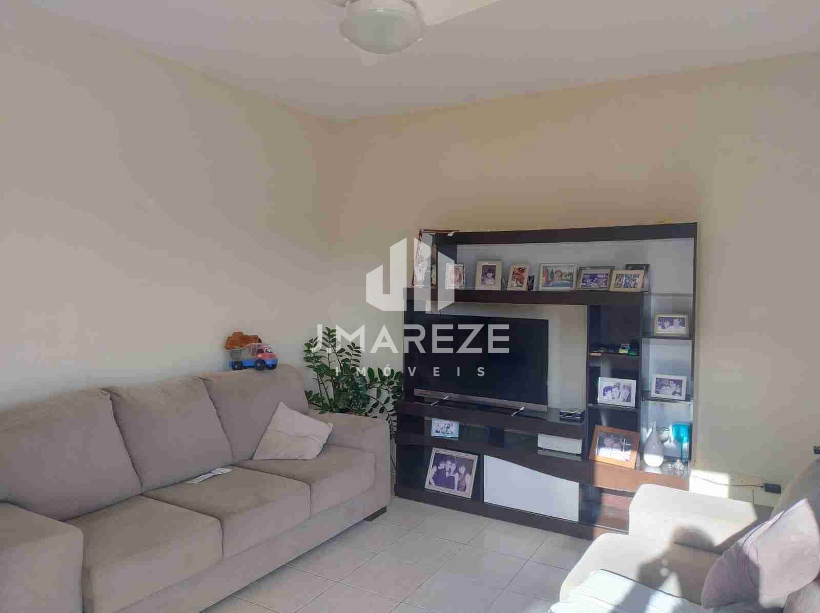 Casa à venda com 3 quartos, 90m² - Foto 9