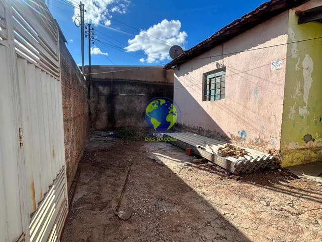 Casa 2 quartos e 1 banheiro, à venda, no bairro Novo Paraíso em Cuiabá