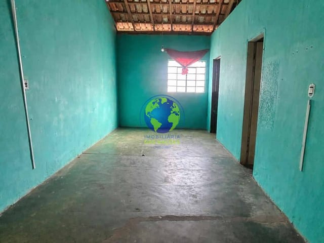 Casa 2 quartos e 1 banheiro, à venda, no bairro Novo Paraíso em Cuiabá
