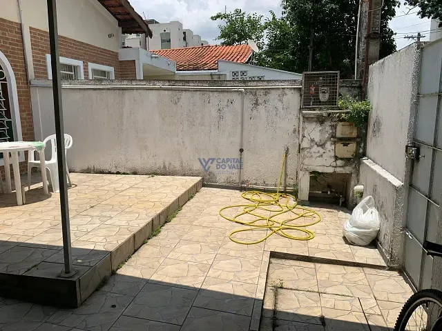 Casa com 194m² 2 quartos e 2 banheiros, à venda, no bairro Parque Industrial em São José dos Campos